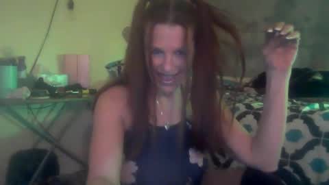 Snapshot of taralynn7136 chatting on January 24, 2025, 5:31 am tara lynn online show from January 24, 2025, 5:31 am