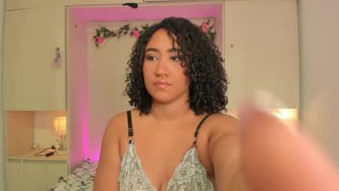  T A R A  online show from March 19, 2026, 4:38 am