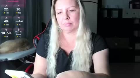 Tasha  Moon online show from October 17, 2025, 4:09 pm