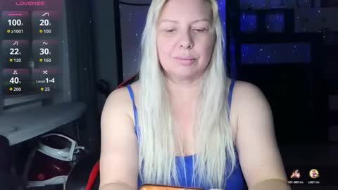 Tasha  Moon online show from December 3, 2025, 6:28 pm