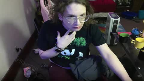 Snapshot of tasteflavored_femboy chatting on March 1, 2025, 10:45 am Taste online show from March 1, 2025, 10:45 am