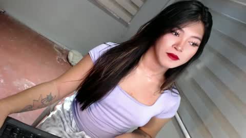 Snapshot of tasteofinnocent69 chatting on January 27, 2025, 4:52 am   online show from January 27, 2025, 4:52 am