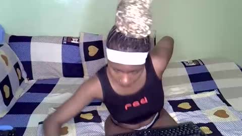 tastie_t online show from February 22, 2026, 12:04 pm