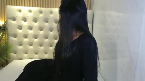 HAZEL online show from October 26, 2025, 6:47 pm