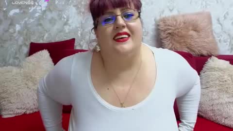 Snapshot of tastychubby chatting on February 4, 2025, 8:35 am Clau online show from February 4, 2025, 8:35 am
