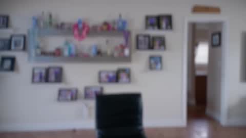 Snapshot of tastycupcake69 chatting on May 1, 2026, 5:06 pm veronicabrian online show from May 1, 2026, 5:06 pm
