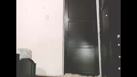 tatabebe online show from November 23, 2025, 1:38 am