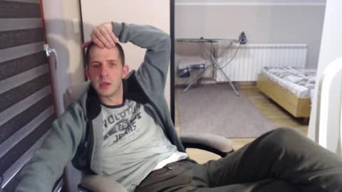 tatamata91 online show from April 13, 2026, 2:22 pm