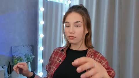 Tate online show from September 14, 2025, 6:18 pm