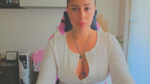 tatiana2224 online show from February 5, 2026, 8:41 am