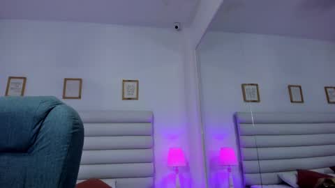 tatiana_arboleda online show from September 30, 2025, 2:49 am