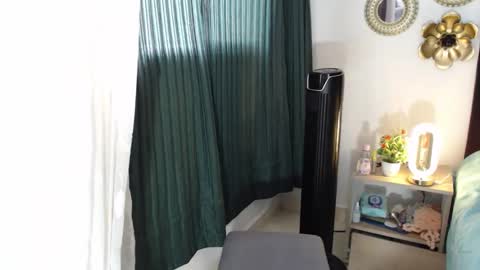 tatiana_monteros online show from February 19, 2026, 6:48 pm