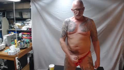 Snapshot of tatsdude chatting on September 11, 2025, 3:23 pm inkbator online show from September 11, 2025, 3:23 pm