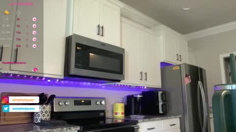 Snapshot of tatted_vixen chatting on September 12, 2025, 7:47 pm Tatted Queen online show from September 12, 2025, 7:47 pm