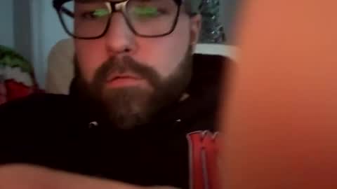 Snapshot of tattedcouple_777 chatting on December 27, 2024, 4:15 am MrMrs online show from December 27, 2024, 4:15 am