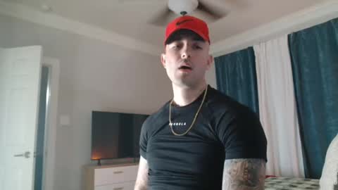 tattedlatino1 online show from December 16, 2024, 2:47 am