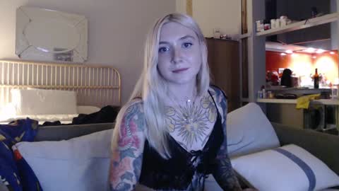 Snapshot of tattoobbgirl chatting on February 8, 2025, 9:57 pm tattoobbgirl online show from February 8, 2025, 9:57 pm