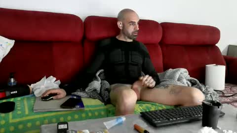 Tatuado20cm online show from December 5, 2025, 1:25 am