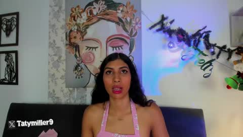 Snapshot of taty_miller chatting on December 28, 2024, 8:15 pm Taty Miller online show from December 28, 2024, 8:15 pm
