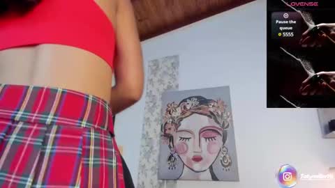 Snapshot of taty_miller chatting on February 20, 2025, 8:25 pm Taty Miller online show from February 20, 2025, 8:25 pm
