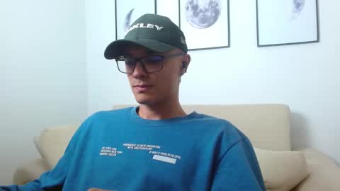 Snapshot of taurus4k chatting on February 2, 2025, 2:59 am taurus4k online show from February 2, 2025, 2:59 am