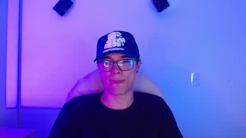 Snapshot of taurus4k chatting on October 10, 2025, 7:29 am taurus4k online show from October 10, 2025, 7:29 am