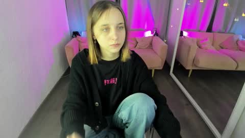 Taya online show from November 12, 2025, 1:00 pm