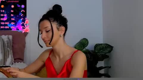 TayaKayan online show from December 25, 2024, 3:08 am