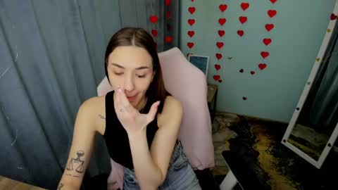 Tayla online show from April 15, 2026, 7:59 am