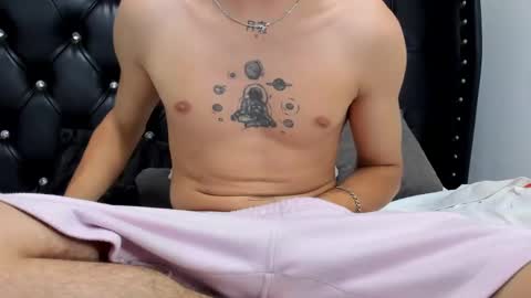 Snapshot of tayler_wells chatting on March 6, 2025, 3:13 am T A Y L E R online show from March 6, 2025, 3:13 am