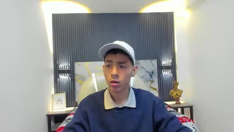 TAYLER online show from December 21, 2025, 2:51 am