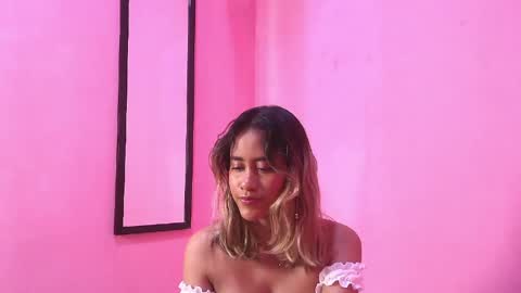 taylor lii0425 online show from April 13, 2026, 9:42 pm