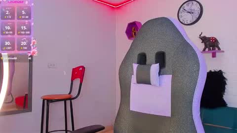 Taylor online show from October 11, 2025, 8:18 pm