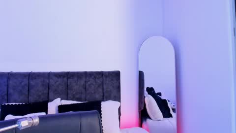 Taylor online show from April 14, 2026, 8:15 pm