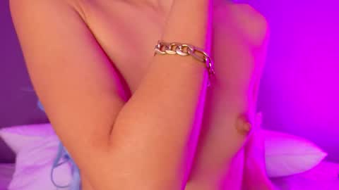 TAYLOR  online show from January 5, 2026, 5:27 pm