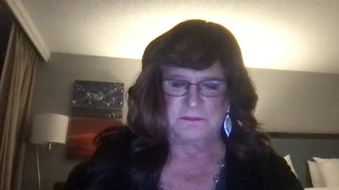 taylorsub22 online show from April 24, 2026, 2:03 am