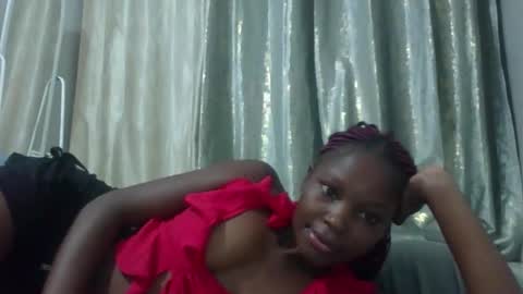 tayrahh online show from May 3, 2026, 6:25 pm