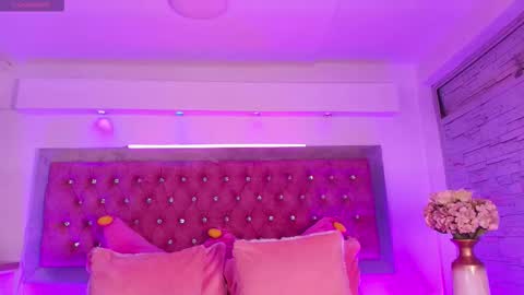 Sofia online show from December 14, 2025, 8:35 pm