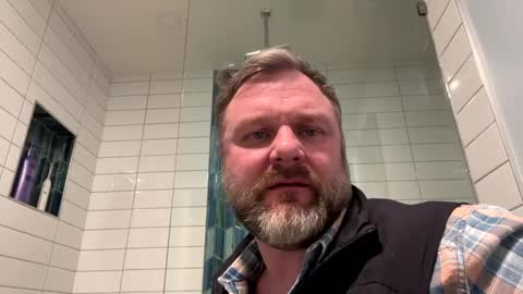 Tbiz82 online show from February 8, 2025, 1:43 am