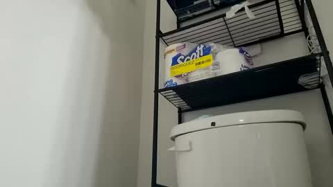 Luis online show from December 4, 2024, 5:38 am