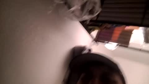 Luis online show from February 12, 2025, 4:23 am