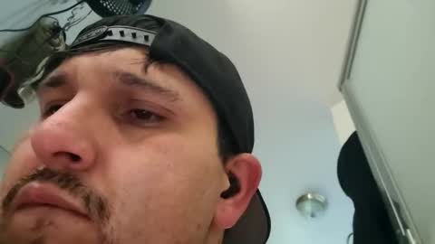 Luis online show from March 12, 2025, 9:45 pm