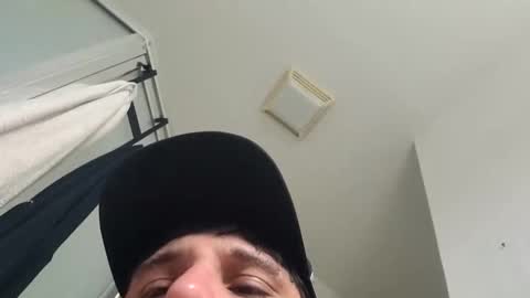 Luis online show from October 9, 2025, 7:01 pm