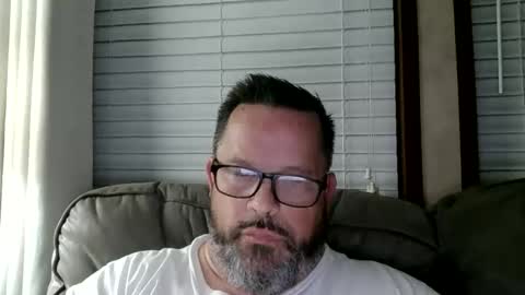 Snapshot of tdhawk87 chatting on February 16, 2026, 10:44 am tdhawk87 online show from February 16, 2026, 10:44 am