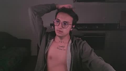 Teo independent model online show from February 14, 2025, 3:11 am