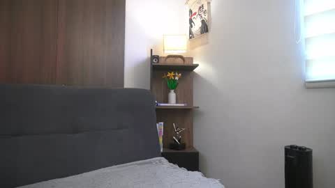 Leo and Luna online show from April 11, 2026, 5:28 pm