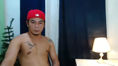 teahyun_yeongsu online show from November 5, 2025, 7:41 am