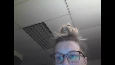 Snapshot of teaseerr chatting on November 15, 2025, 10:12 am teaseerr online show from November 15, 2025, 10:12 am