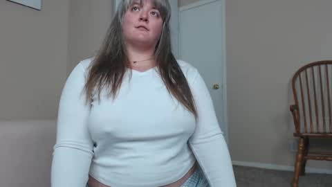 teases online show from February 5, 2025, 2:59 pm