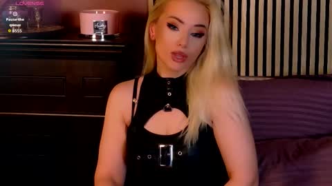 teasingjulianna online show from October 25, 2025, 4:24 pm